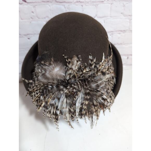 Hat-A-Tude Brown Wool Gambler Cloche Hat with Guinea Fowl Feathers 22\